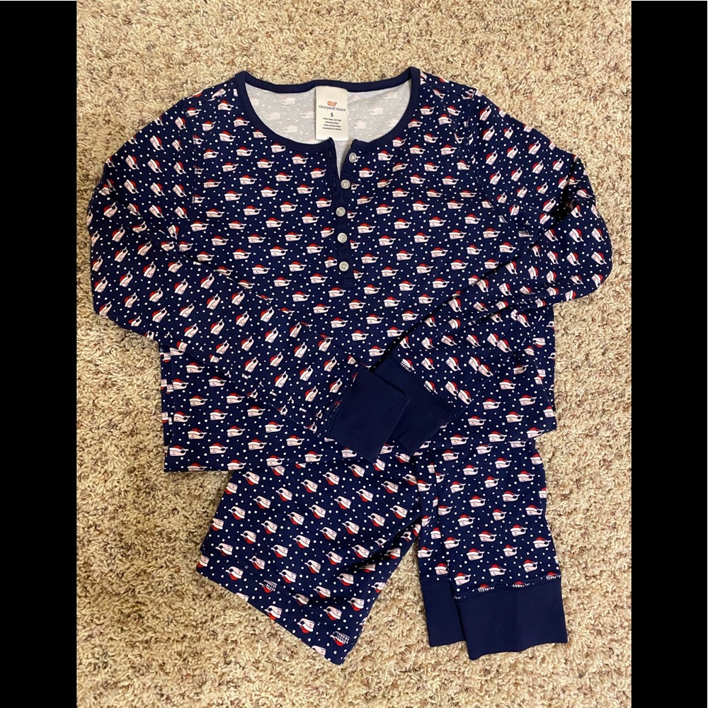 Vineyard Vines Santa Whale PJ set woman’s small NWOT